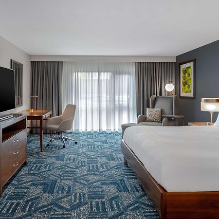 Hilton Garden Inn Burlington Downtown Esterno foto