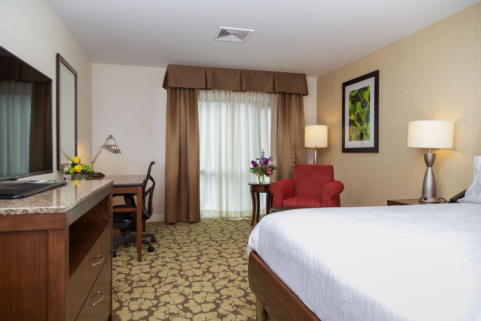 Hilton Garden Inn Burlington Downtown Esterno foto