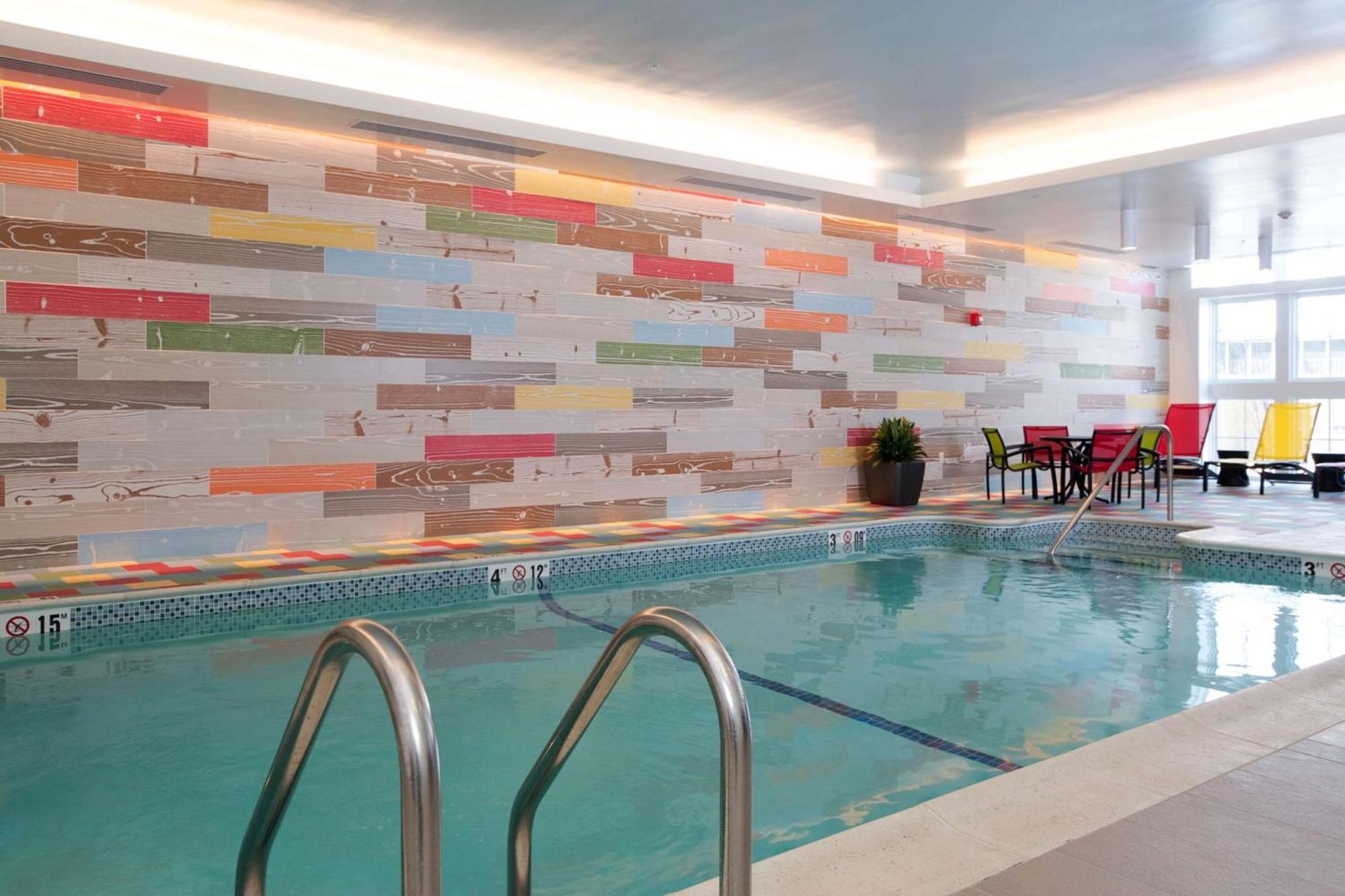 Hilton Garden Inn Burlington Downtown Esterno foto