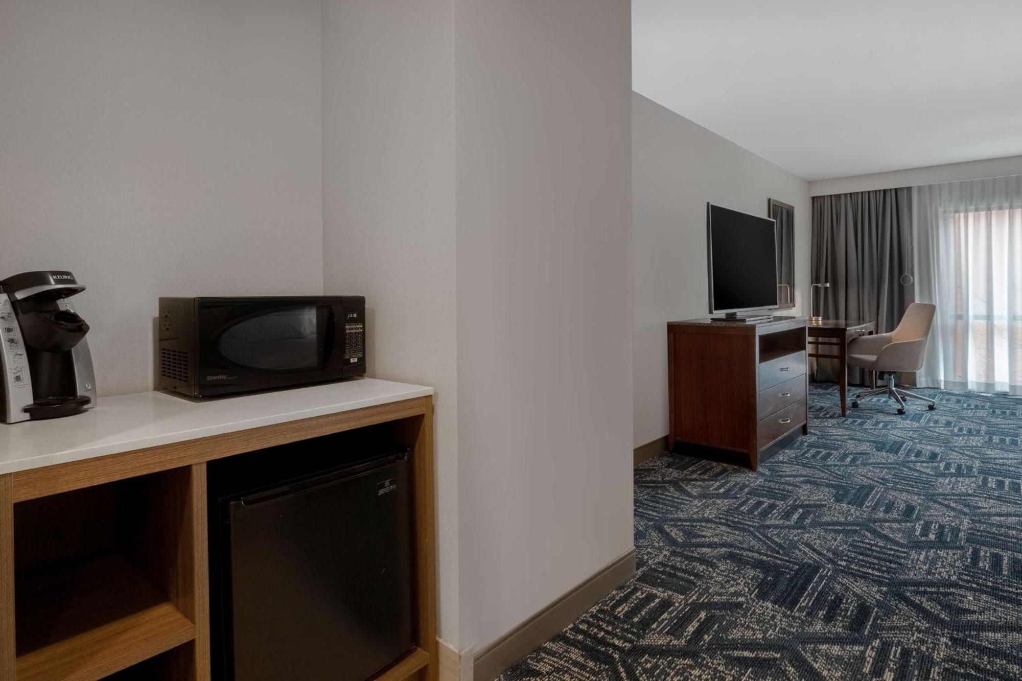 Hilton Garden Inn Burlington Downtown Esterno foto