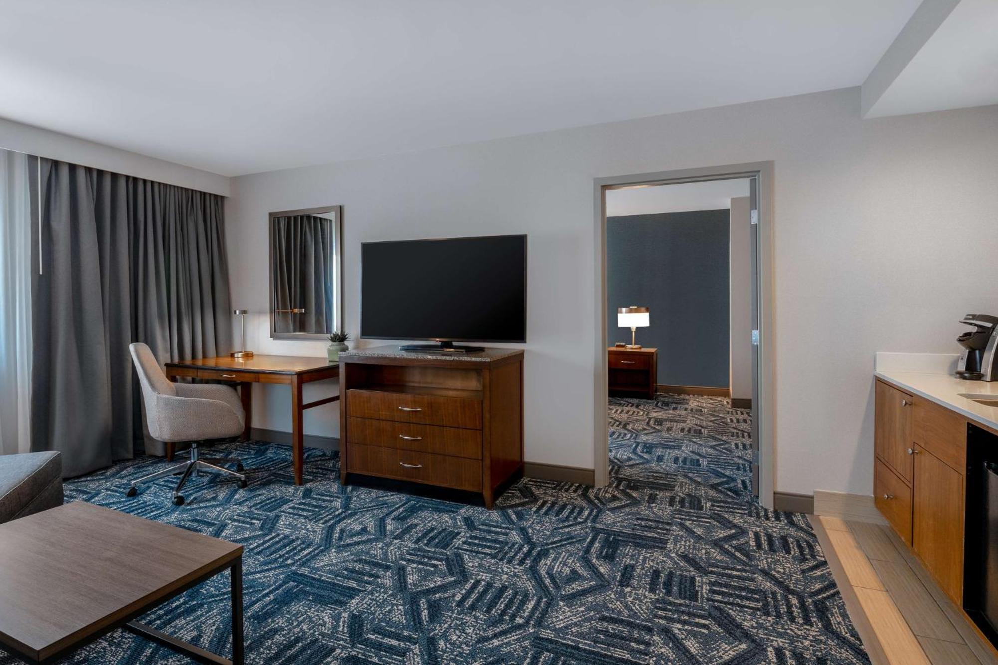 Hilton Garden Inn Burlington Downtown Esterno foto